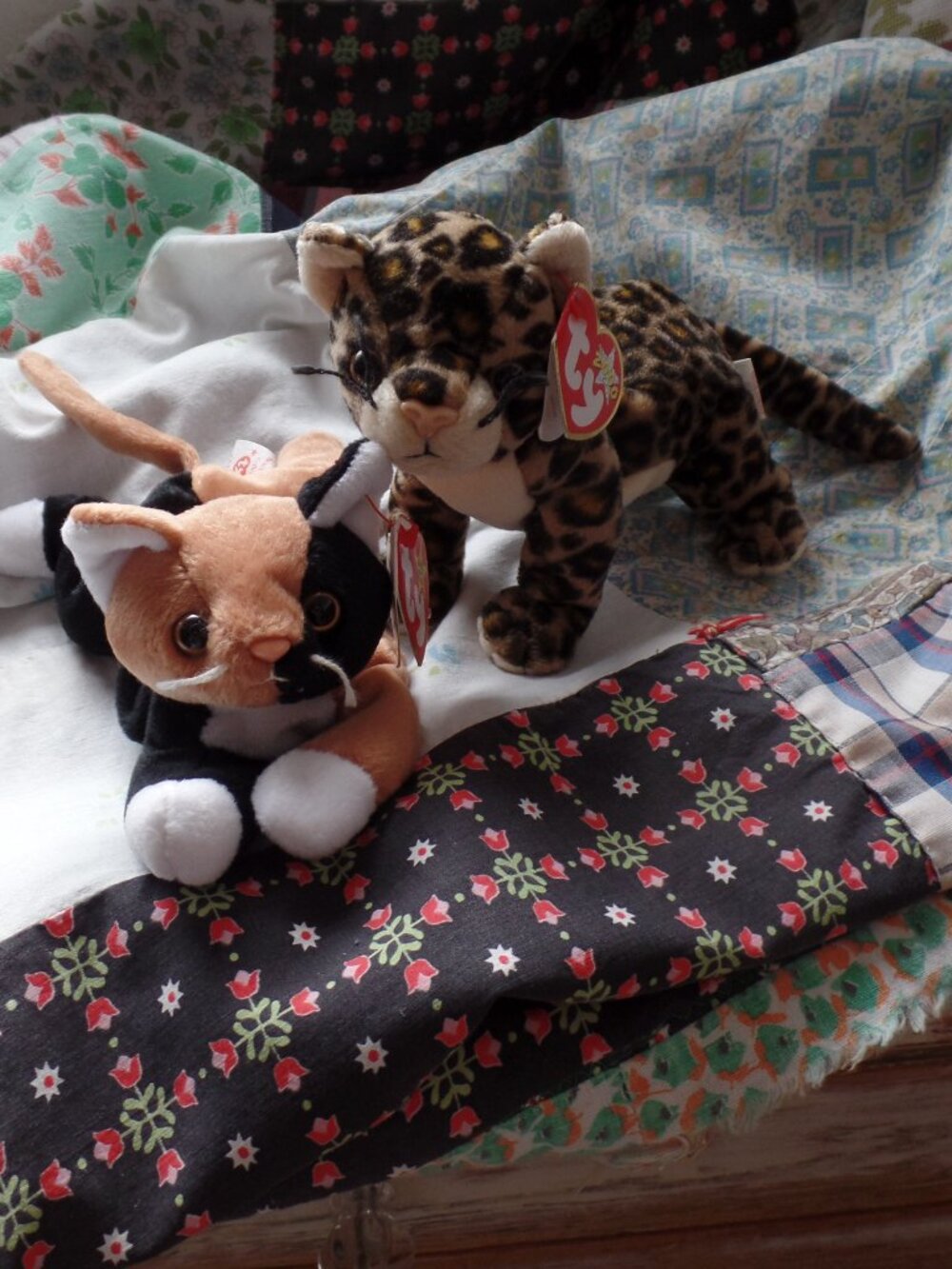 Vintage Beanie Babies TY SNEAKY & CHIP
